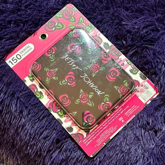 BETSEY JOHNSON Dental flosser travel tin - Picture 1 of 7